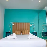 Costa Lairaga Suite. Beachfront! Air Conditioned *