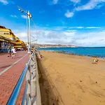 Apartament Costa Lairaga Suite. Beachfront! Air Conditioned