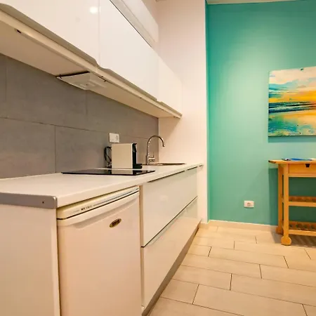 Costa Lairaga Suite. Beachfront! Air Conditioned *