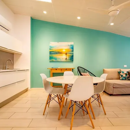 Costa Lairaga Suite. Beachfront! Air Conditioned Las Palmas de Gran Canaria