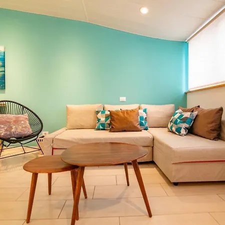 Apartment Costa Lairaga Suite. Beachfront! Air Conditioned *