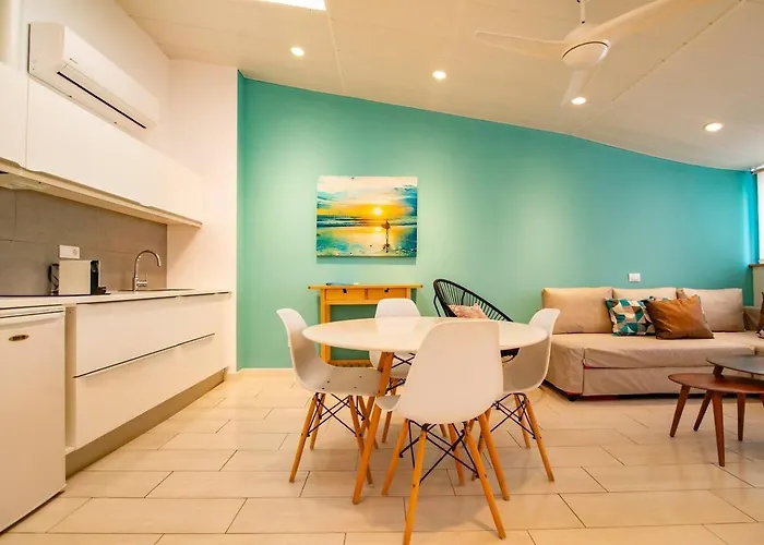 Costa Lairaga Beachfront! Air Conditioned Las Palmas / Gran Canaria