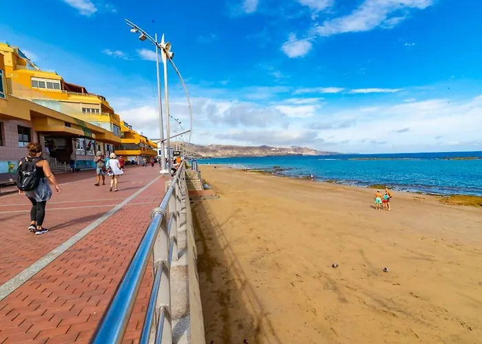 Apartment Costa Lairaga Beachfront! Air Conditioned